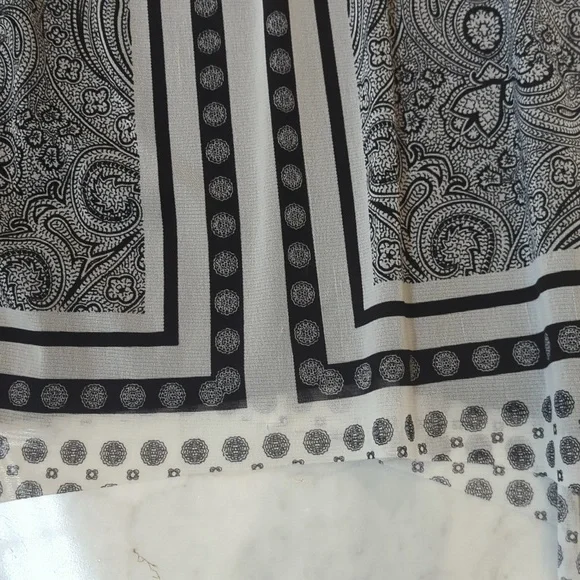 INC Size M Black and White print blouse with shoulder cutout. - Picture 5 of 10